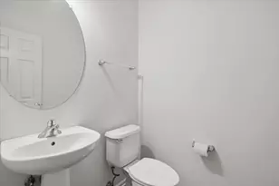 1690 Buckingham Dr, Des Plaines, IL 60018 - Photo 16