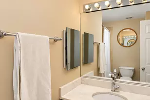 2356 N Elston Ct, Chicago, IL 60614 - Photo 16