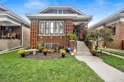 6239 N Campbell Avenue, Chicago, IL 60659 - Photo 1