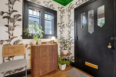 6239 N Campbell Avenue, Chicago, IL 60659 - Photo 2