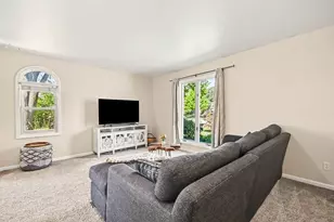 32 Springdale Rd, Montgomery, IL 60538 - Photo 2