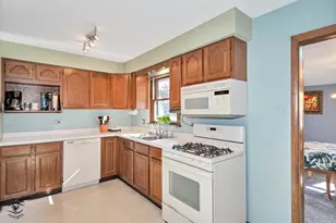 7531 170th St, Tinley Park, IL 60477 - Photo 8