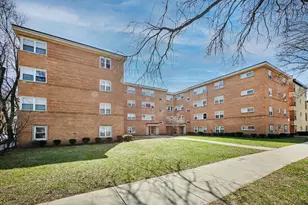2607 W Fitch Ave, Chicago, IL 60645 - Photo 1