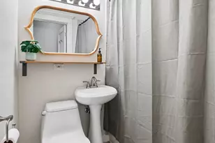 3755 N Wilton Ave, Chicago, IL 60613 - Photo 8