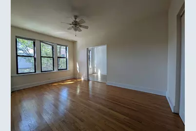 2704 N Sawyer Avenue #210, Chicago, IL 60647 - Photo 2