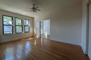 2704 N Sawyer Ave, Chicago, IL 60647 - Photo 2