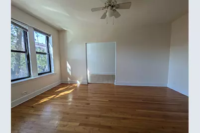 2704 N Sawyer Avenue #210, Chicago, IL 60647 - Photo 4
