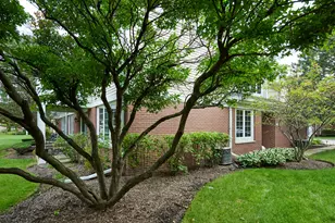 7414 N Lincoln Ave, Skokie, IL 60076 - Photo 2