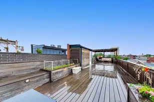 1520 W Walton St, Chicago, IL 60642 - Photo 22