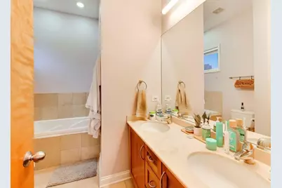 1520 W Walton Street #3, Chicago, IL 60642 - Photo 18
