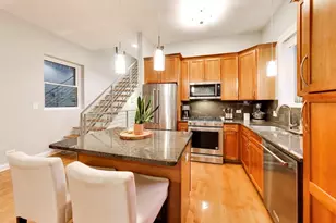 1520 W Walton St, Chicago, IL 60642 - Photo 8