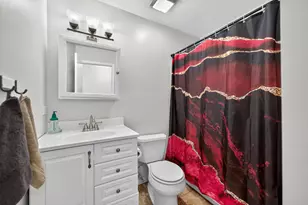 326 Danbury Dr, Naperville, IL 60565 - Photo 18