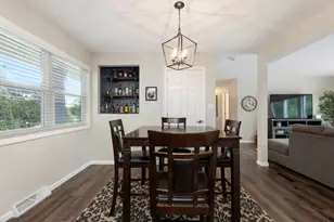 716 Woodland Hills Rd, Batavia, IL 60510 - Photo 12