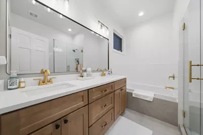 2221 N Hoyne Avenue #1, Chicago, IL 60647 - Photo 14