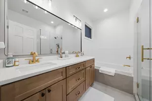 2221 N Hoyne Ave, Chicago, IL 60647 - Photo 14