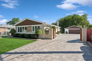 9121 Harlem Ave, Morton Grove, IL 60053 - Photo 2