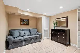 9121 Harlem Ave, Morton Grove, IL 60053 - Photo 14