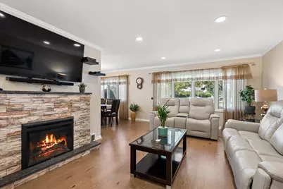 9121 Harlem Avenue, Morton Grove, IL 60053 - Photo 6