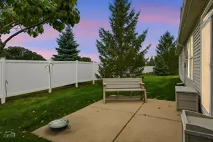 13607 Hemlock Rd, Huntley, IL 60142 - Photo 32