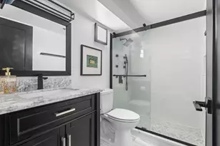 2614 N Clybourn Ave, Chicago, IL 60614 - Photo 16