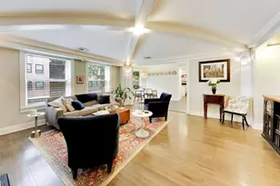 955 W Carmen Ave, Chicago, IL 60640 - Photo 2