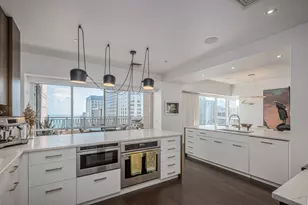 800 N Michigan Ave, Chicago, IL 60611 - Photo 20