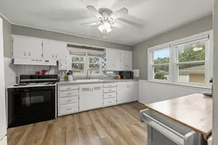 1207 Oregon St, Joliet, IL 60435 - Photo 8