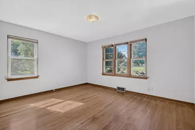 24 S Reed Street, Joliet, IL 60436 - Photo 2
