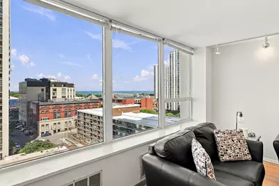 1460 N Sandburg Terrace #1110, Chicago, IL 60610 - Photo 6