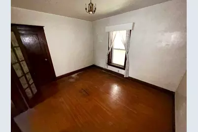 564 E Cass Street, Joliet, IL 60432 - Photo 10