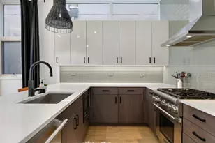 822 N Marshfield Ave, Chicago, IL 60622 - Photo 8