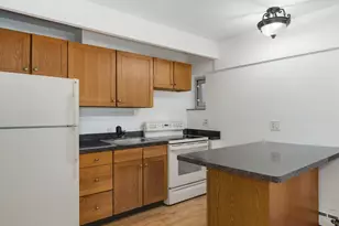 4970 N Marine Dr, Chicago, IL 60640 - Photo 4