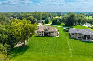 10 Bay Hill Dr, Coal Valley, IL 61240 - Photo 4