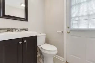 5224 Arlington Cir, Hanover Park, IL 60133 - Photo 16