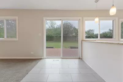 5224 Arlington Circle, Hanover Park, IL 60133 - Photo 8