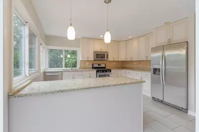 5224 Arlington Circle, Hanover Park, IL 60133 - Photo 10