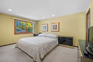 3220 N Volz Dr W, Arlington Heights, IL 60004 - Photo 18