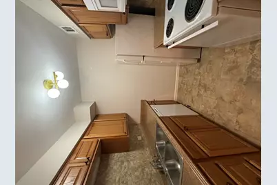 6176 Knoll Lane Court #202, Willowbrook, IL 60527 - Photo 4
