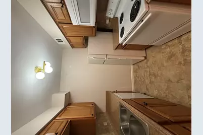 6176 Knoll Lane Court #202, Willowbrook, IL 60527 - Photo 2
