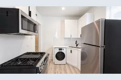 4347 W Irving Park Road #2E, Chicago, IL 60641 - Photo 2