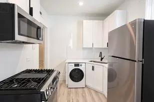 4347 W Irving Park Rd, Chicago, IL 60641 - Photo 2
