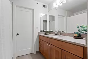 360 W Illinois St, Chicago, IL 60654 - Photo 14