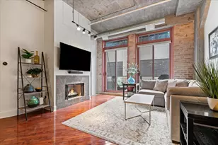 360 W Illinois St, Chicago, IL 60654 - Photo 8