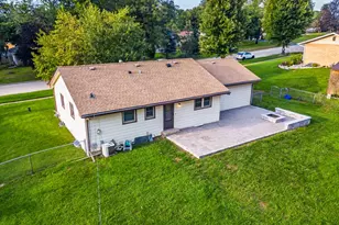 303 Hough Dr, Machesney Park, IL 61115 - Photo 8