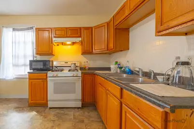 2343 N Parkside Avenue, Chicago, IL 60639 - Photo 8