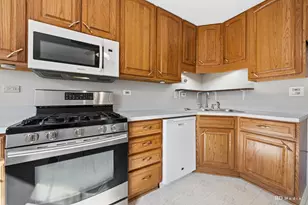 754 S York St, Elmhurst, IL 60126 - Photo 6