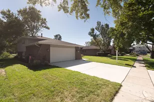 11226 S Deerpath Ln, Palos Hills, IL 60465 - Photo 42