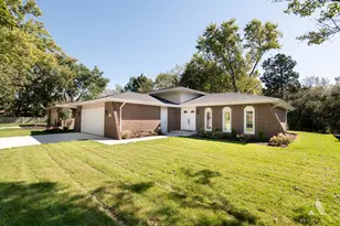 11226 S Deerpath Ln, Palos Hills, IL 60465 - Photo 4