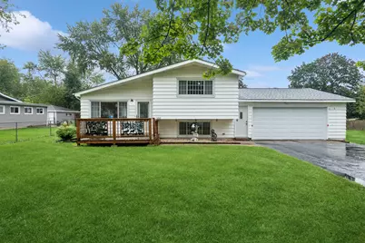 1233 N Lake Shore Drive, Round Lake Beach, IL 60073 - Photo 1
