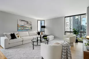 70 W Huron St, Chicago, IL 60654 - Photo 2
